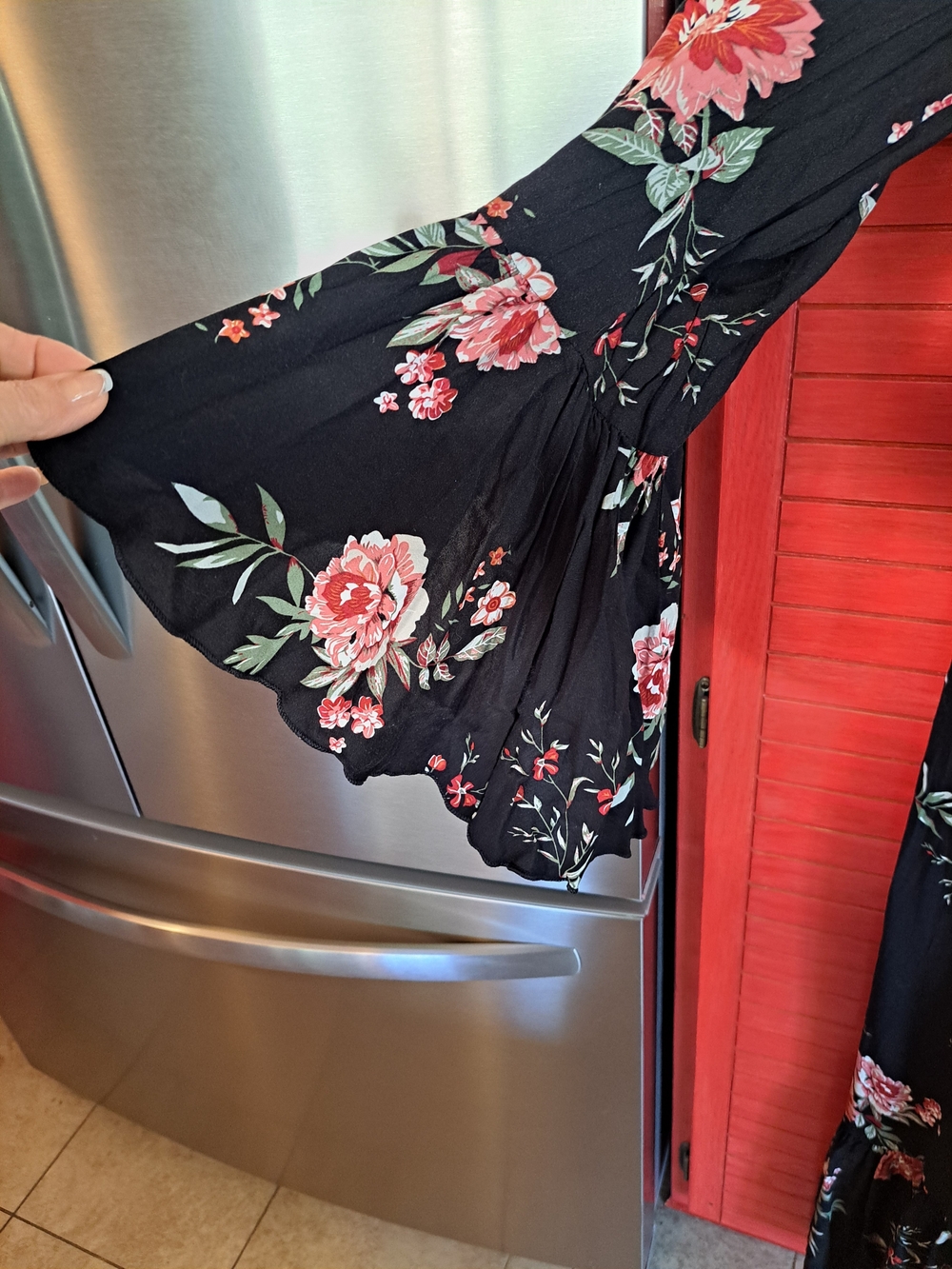 Rustty Dustty 2x Black Floral Long Sleeve Boho Maxi Dress with Pink Rose Print - Picture 4 of 6